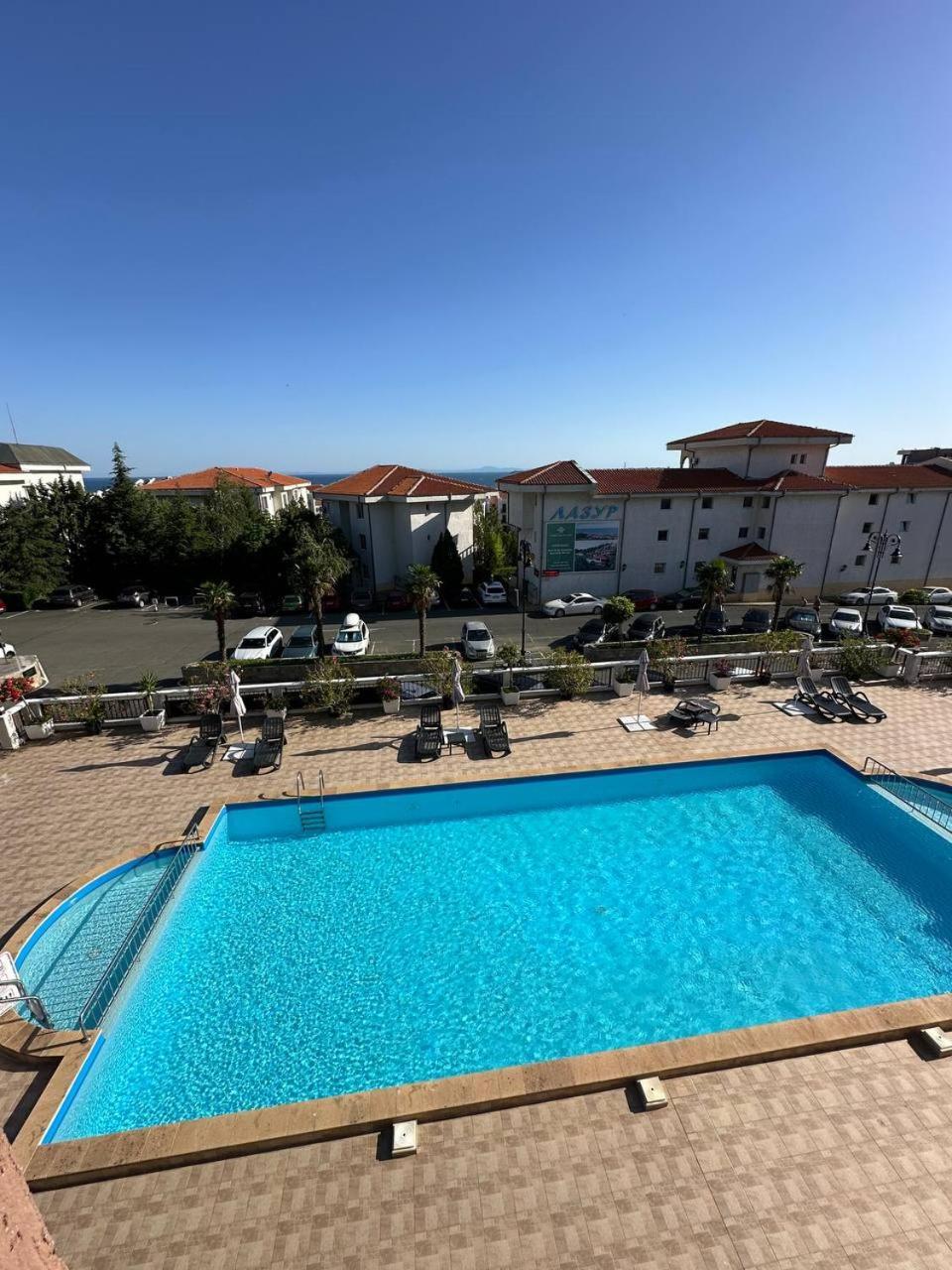 2 Bedroom Apartment Sveti Vlas With 2 Balconies And Sea Views Eksteriør billede